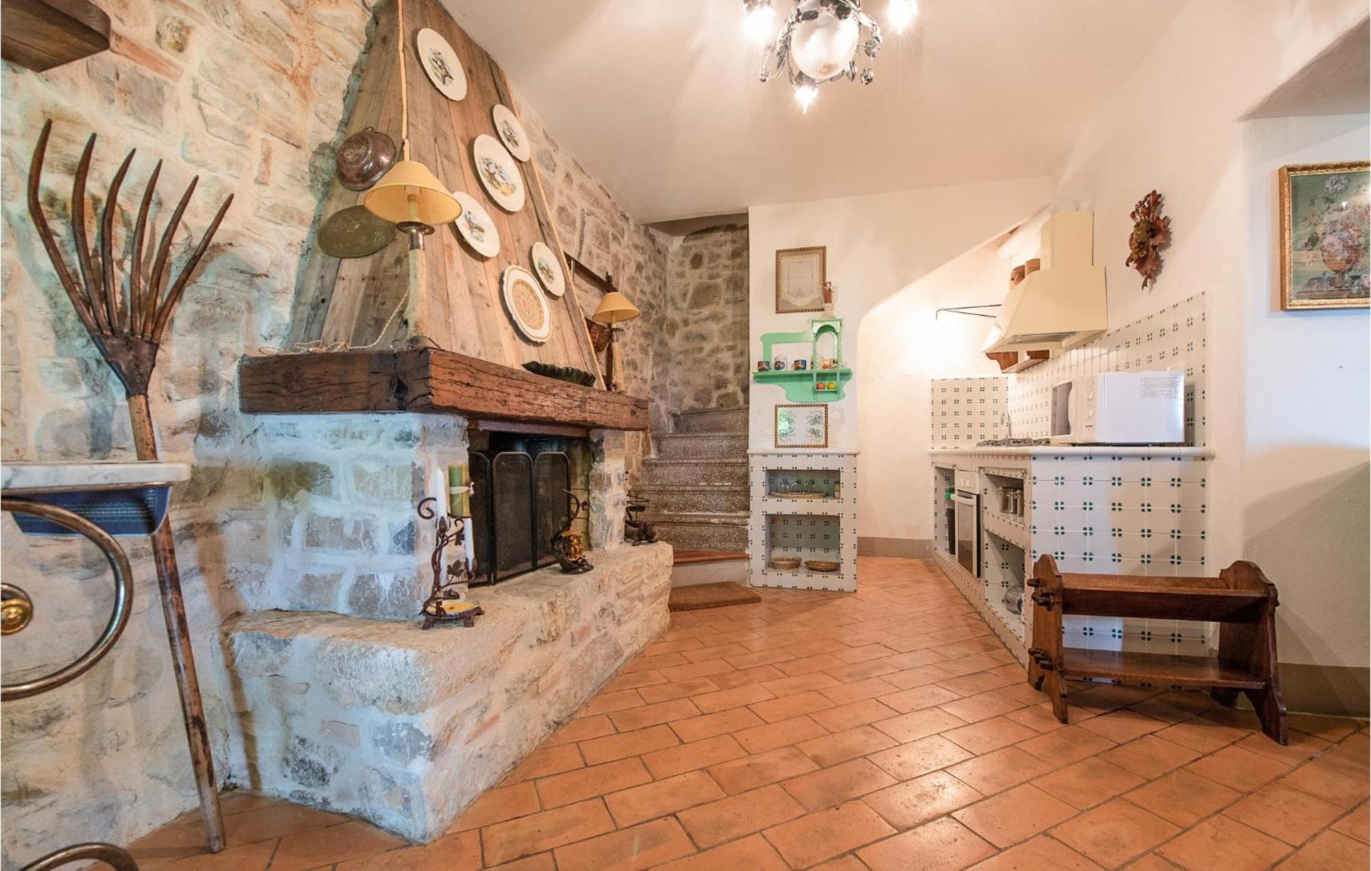Lovely Apartment In Loc, Scalabrelli With Wifi Catabbio Exterior photo