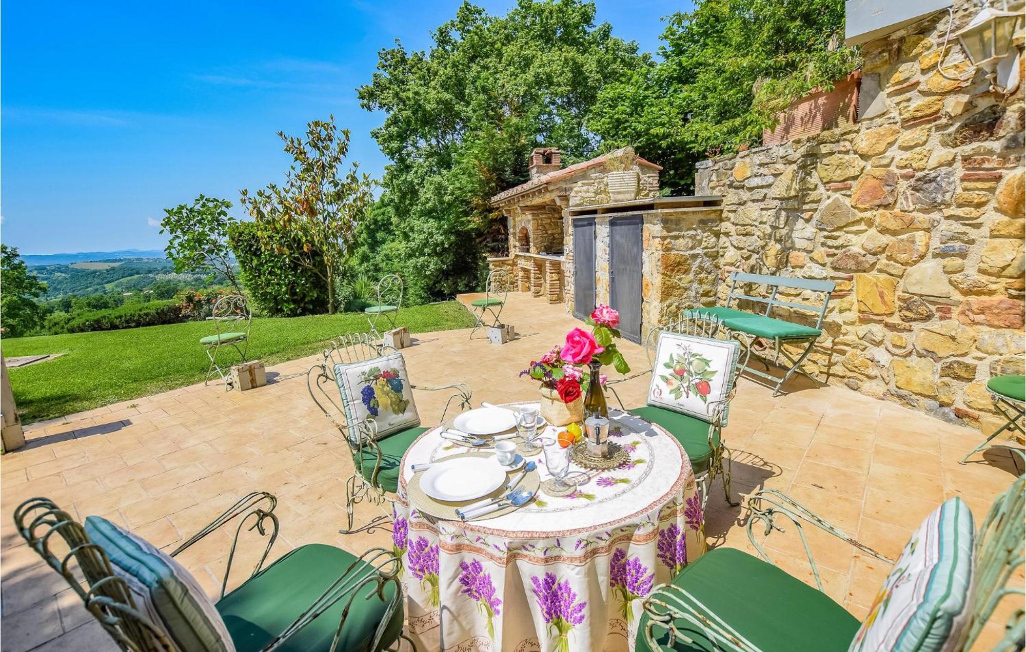 Lovely Apartment In Loc, Scalabrelli With Wifi Catabbio Exterior photo
